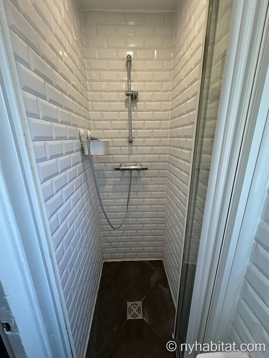 Badezimmer - Photo 2 von 2