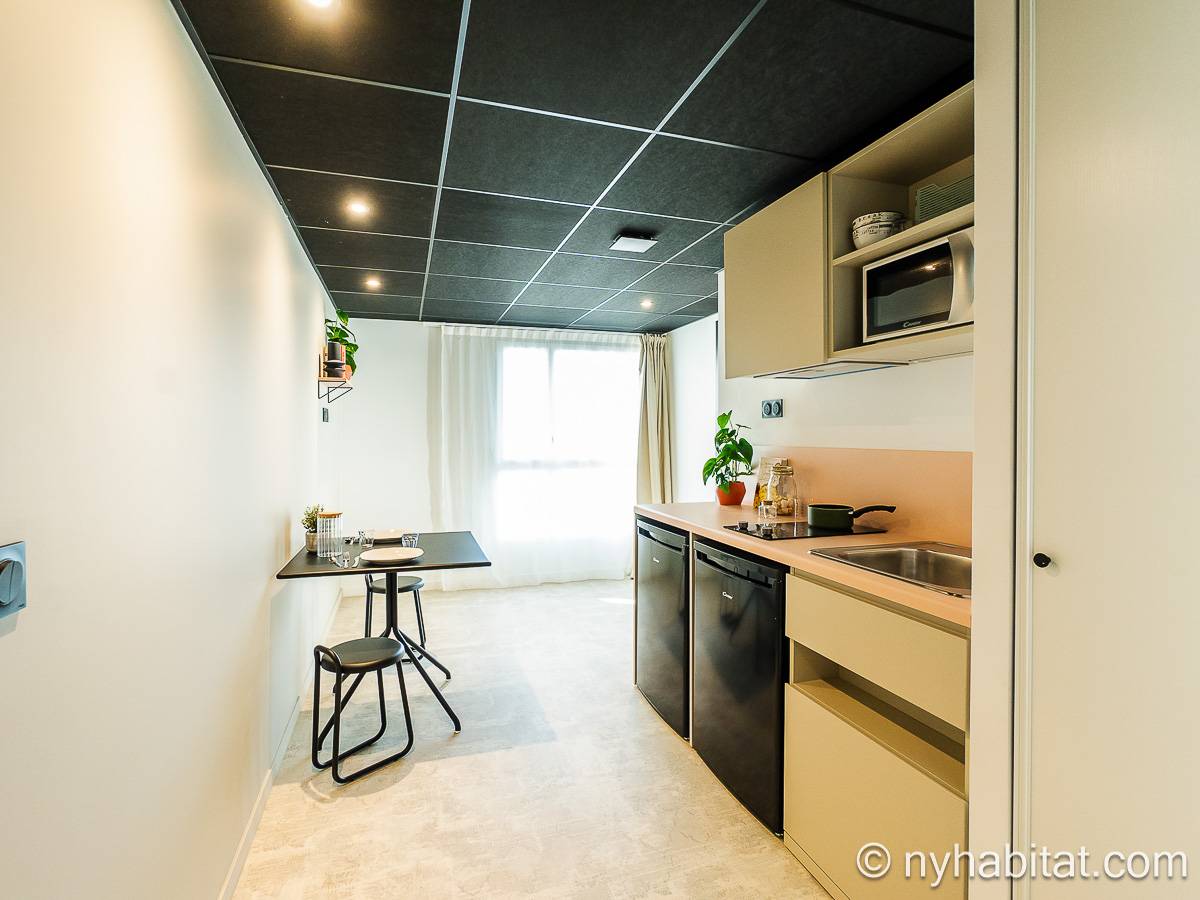 Kitchen - Photo 2 of 2