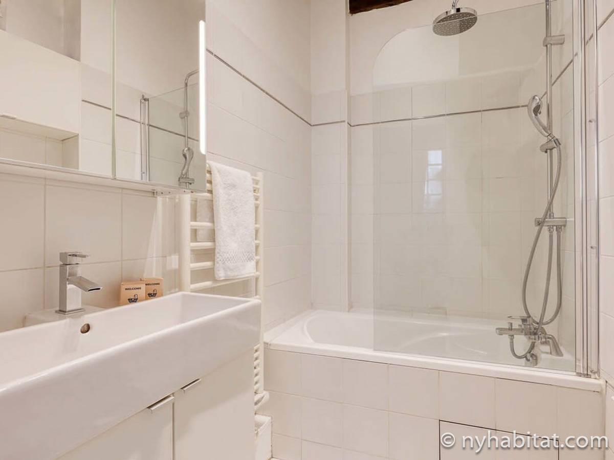 Bathroom - Photo 1 of 1 Bathroom - Photo 1 of 1