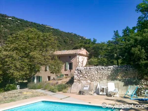 South of France Saint-Saturnin-ls-Apt, Provence - 6 Bedroom accommodation - Apartment reference PR-118
