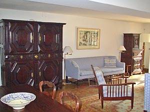 Living room - Photo 5 of 6