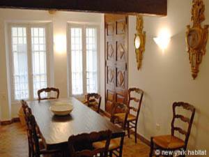 Living room - Photo 6 of 6