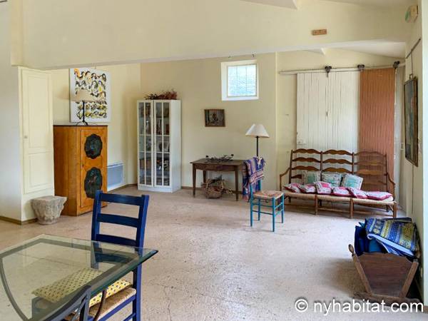 Kitchen - Photo 4 of 4