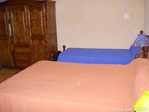 Schlafzimmer 2 - Photo 1 von 4 Schlafzimmer 2 - Photo 1 von 4