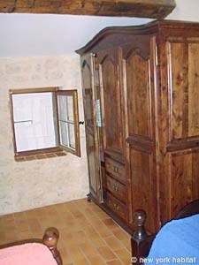 Schlafzimmer 2 - Photo 3 von 4 Schlafzimmer 2 - Photo 3 von 4