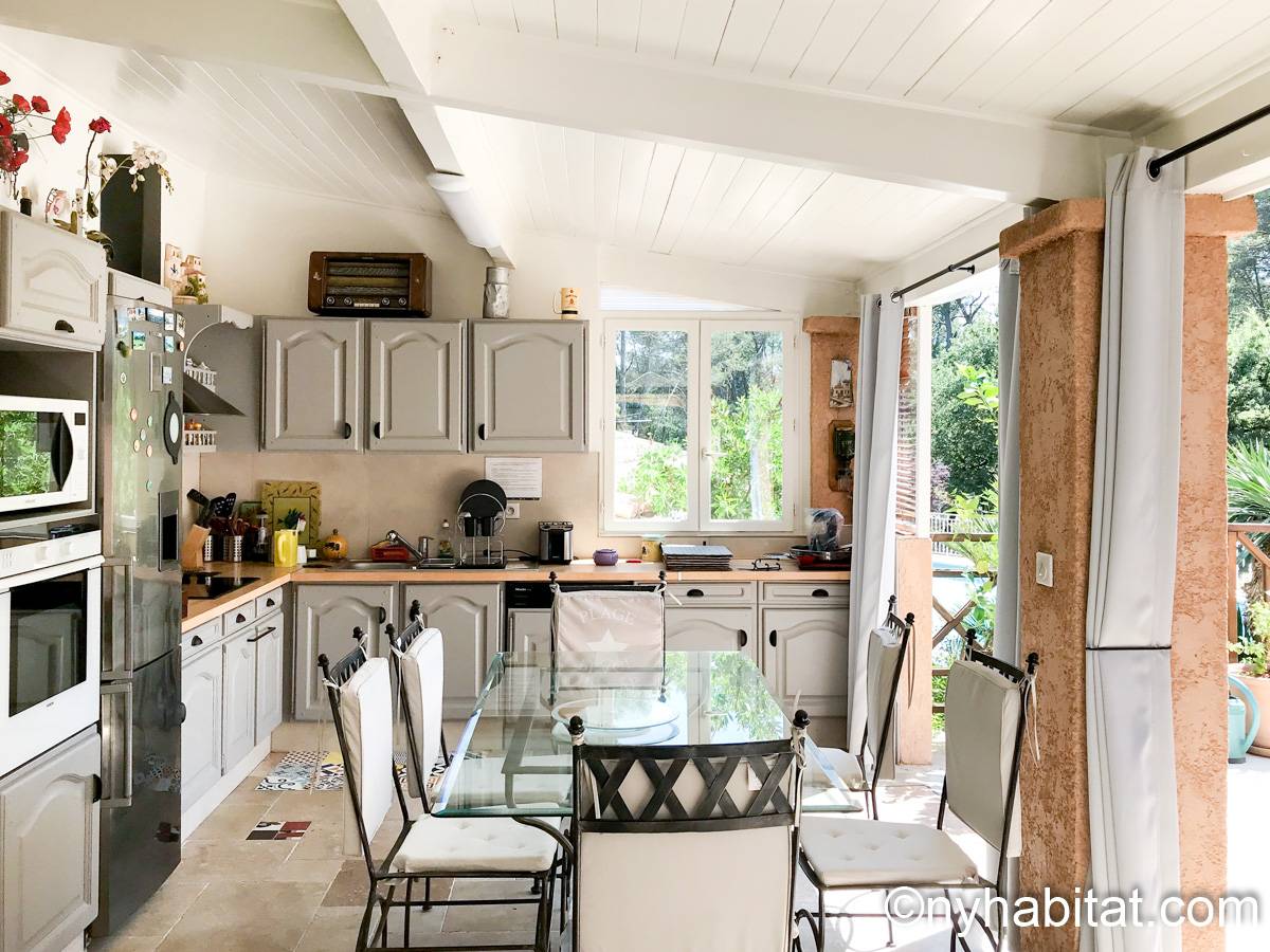 South France Apartment 4 Bedroom Villa Rental in Greasque, Provence