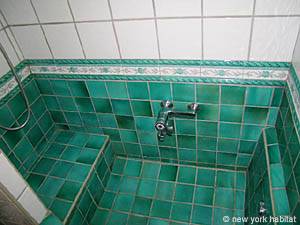 Salle de bain 1 - Photo 2 sur 3