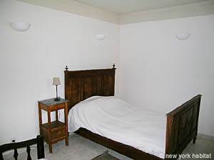Schlafzimmer 2 - Photo 3 von 6