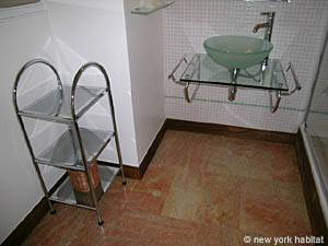Salle de bain 1 - Photo 2 sur 5