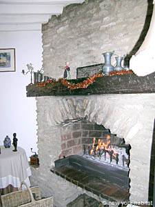 Living room - Photo 4 of 4