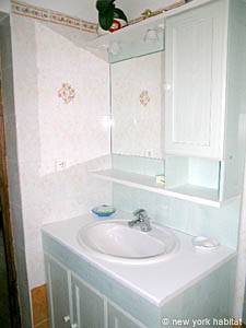 Bathroom 1 - Photo 2 of 3