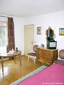 Bedroom 3 - Photo 3 of 6