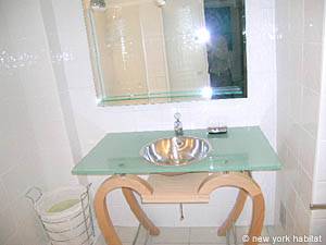 Bathroom 1 - Photo 2 of 4