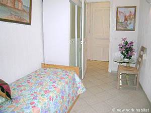 Schlafzimmer 2 - Photo 3 von 6