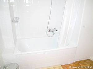 Baño 1 - Photo 2 de 3