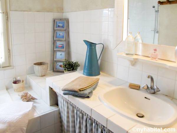 Salle de bain 1 - Photo 1 sur 2