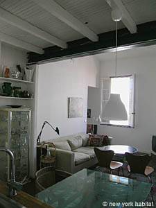 Living room - Photo 4 of 27