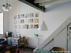 Living room - Photo 12 of 27