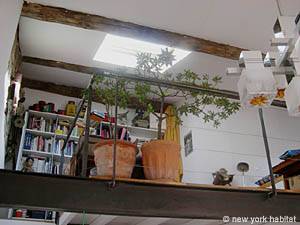 Living room - Photo 15 of 27
