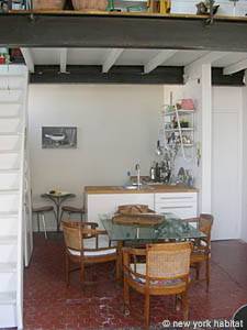 Living room - Photo 17 of 27