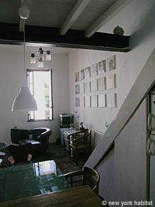 Living room - Photo 3 of 27
