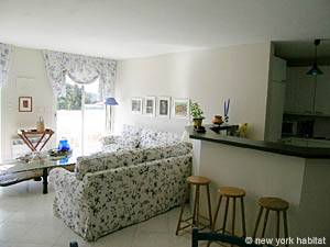 Wohnzimmer - Photo 8 von 13
