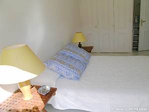 Schlafzimmer 1 - Photo 7 von 10