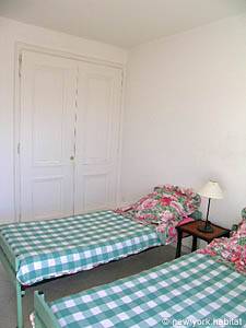 Schlafzimmer 2 - Photo 2 von 6