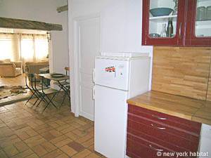 Kitchen - Photo 3 of 3