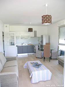 Living room - Photo 2 of 12