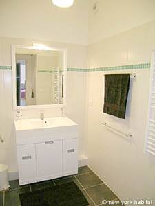 Bathroom 1 - Photo 2 of 3