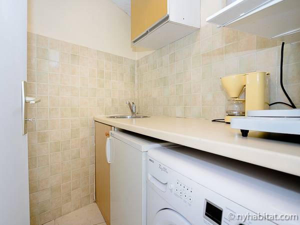 Kitchen - Photo 2 of 4