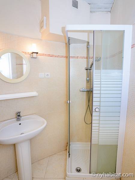 Bathroom - Photo 2 of 3