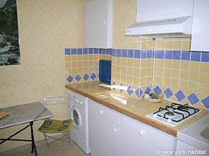 Kitchen - Photo 2 of 5