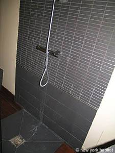 Bathroom - Photo 4 of 5