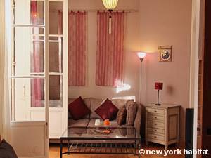 Living room - Photo 3 of 8 Living room - Photo 3 of 8