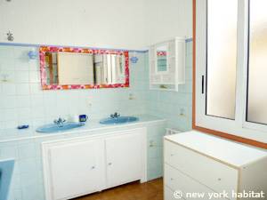 Bathroom - Photo 1 of 4 Bathroom - Photo 1 of 4