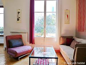 Living room - Photo 2 of 8 Living room - Photo 2 of 8