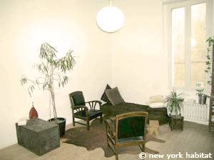 Living room - Photo 1 of 7