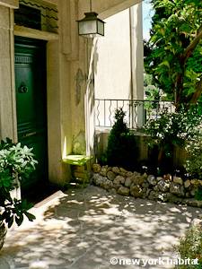 South France Accommodation: 3 Bedroom Duplex - Villa Rental in Le ...