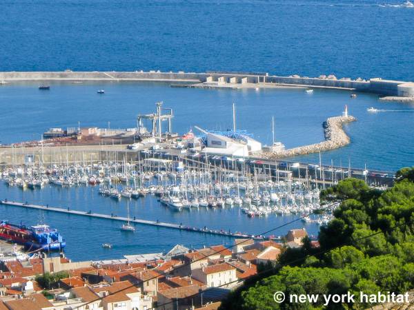 South France Accommodation: 1 Bedroom Townhouse Rental in Sète ...