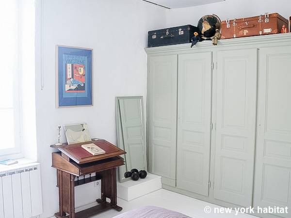 Camera 2 - Photo 2 di 2