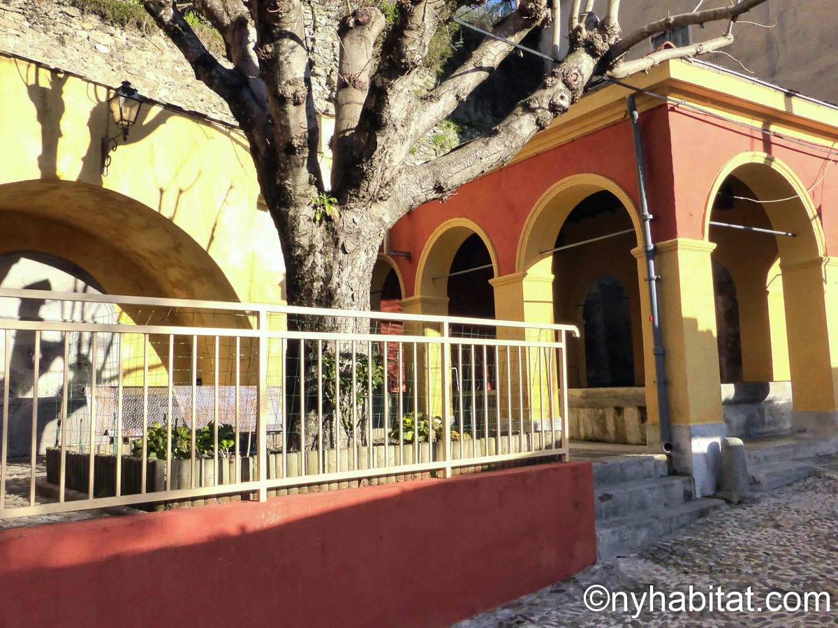 South France Apartment 1 Bedroom Apartment Rental in French