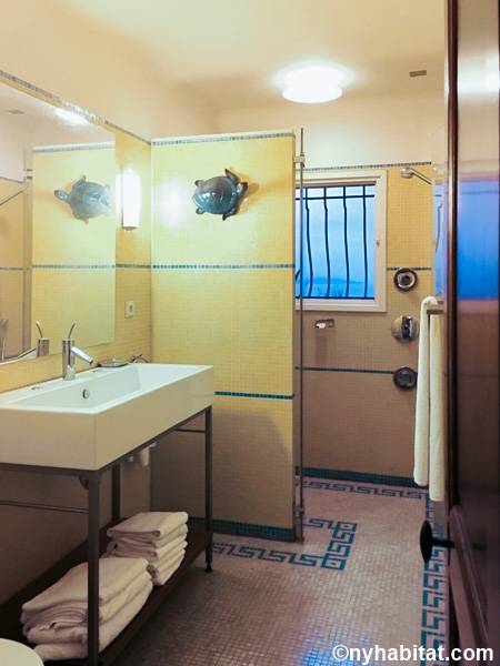 Baño 1 - Photo 1 de 2