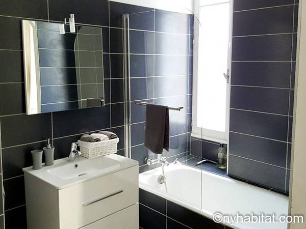 Salle de bain 1 - Photo 2 sur 3