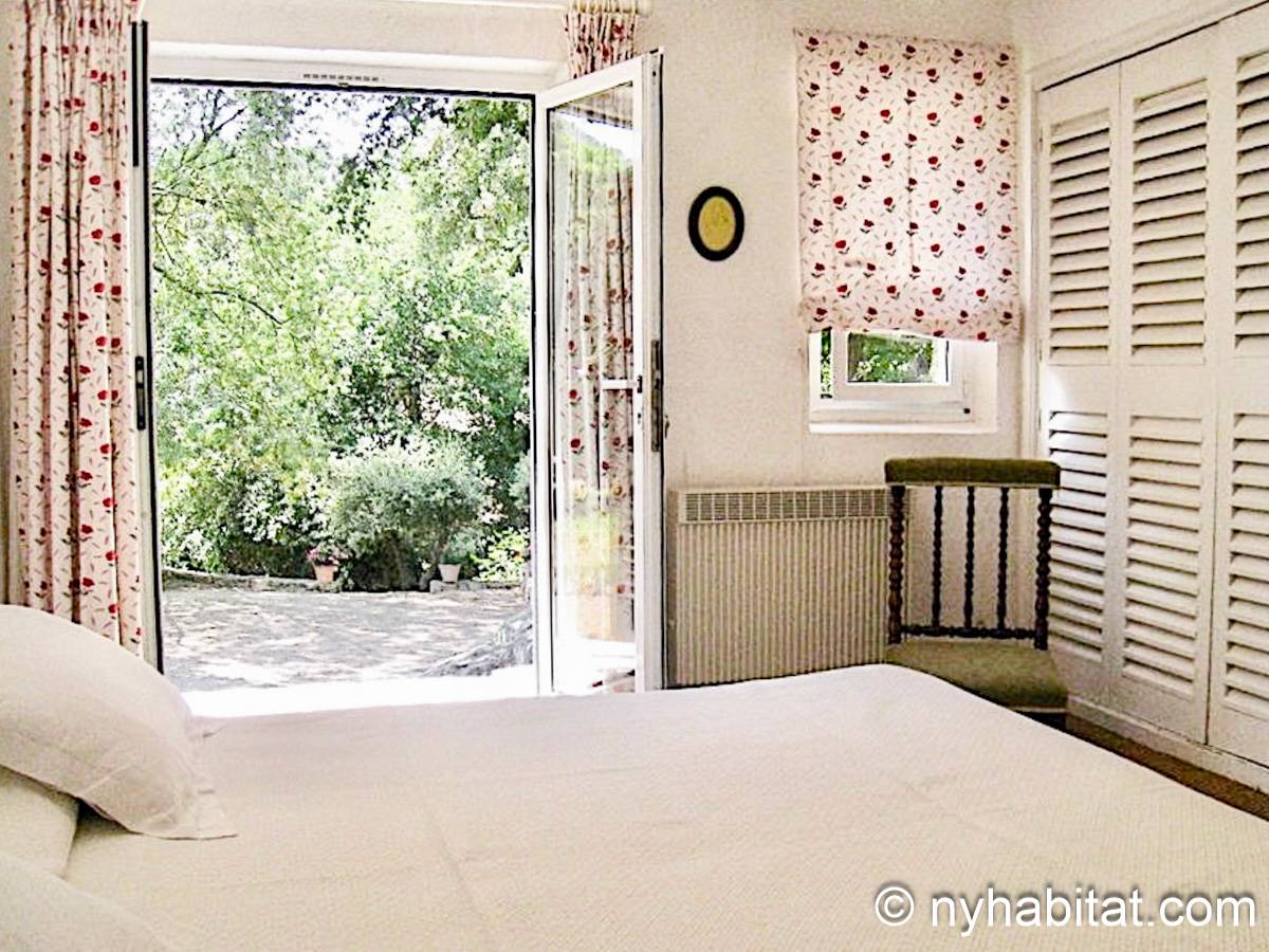 Bedroom 1 - Photo 2 of 2