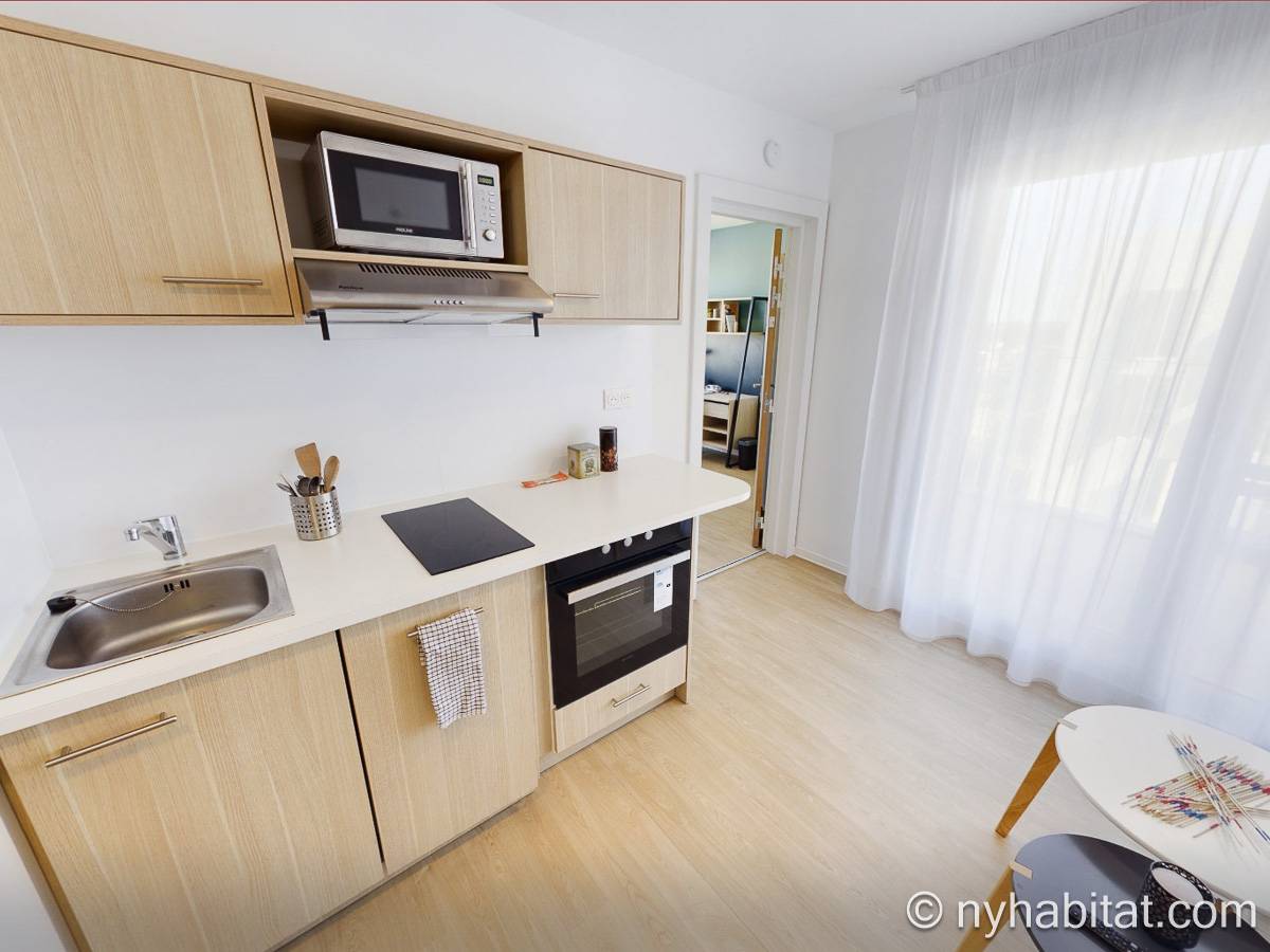 Kitchen - Photo 2 of 2