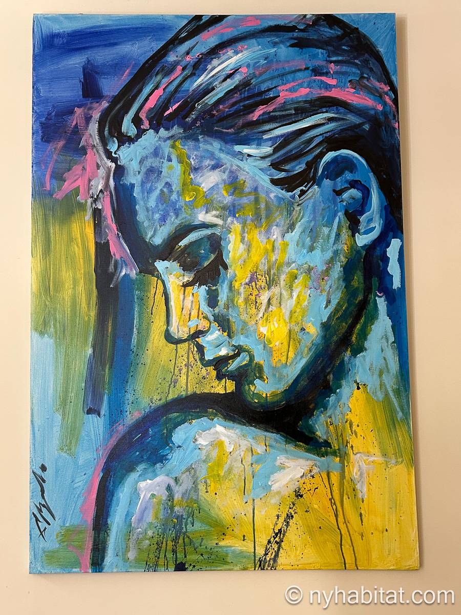 Living room - Photo 3 of 3