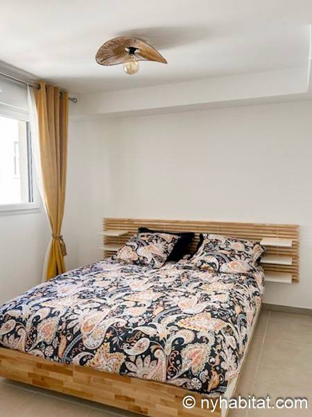 Bedroom - Photo 2 of 5