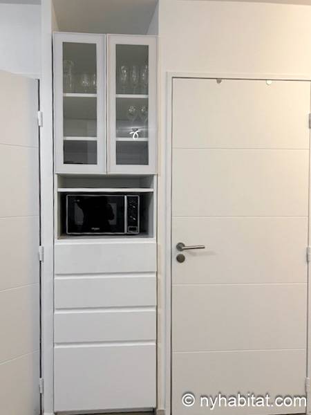 Kitchen - Photo 4 of 4